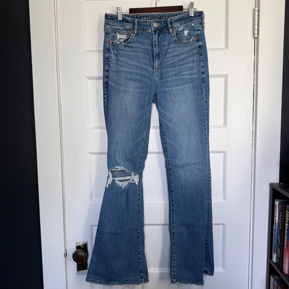 American Eagle Super Hi-Rise Flare Jeans Distressed Blue 8 Regular 2762